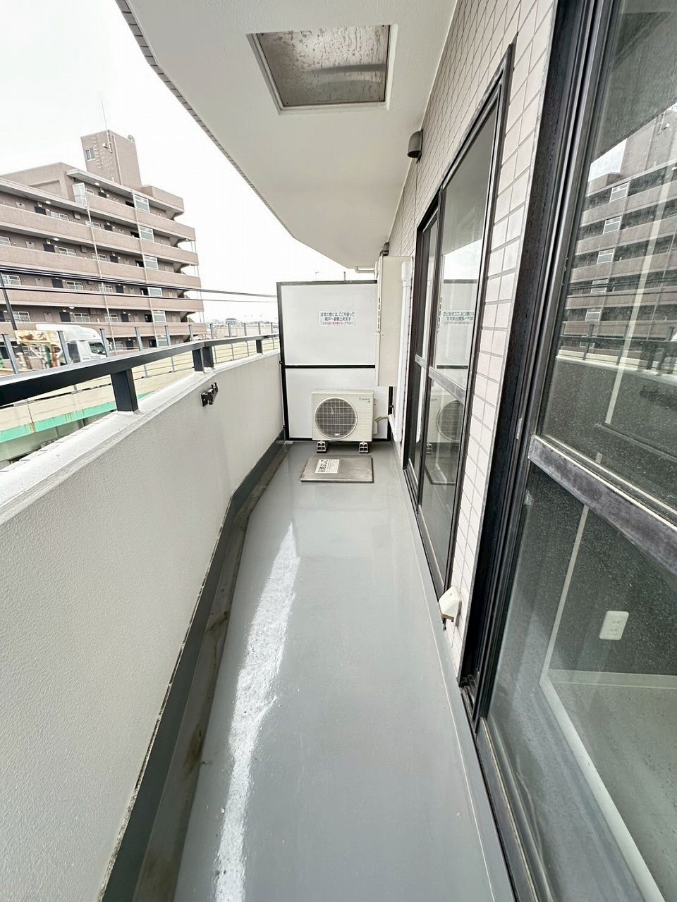 バルコニー　※同物件、別部屋の写真です。