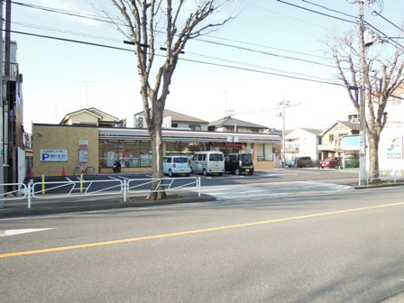 【八王子市東浅川町のマンションのコンビニ】