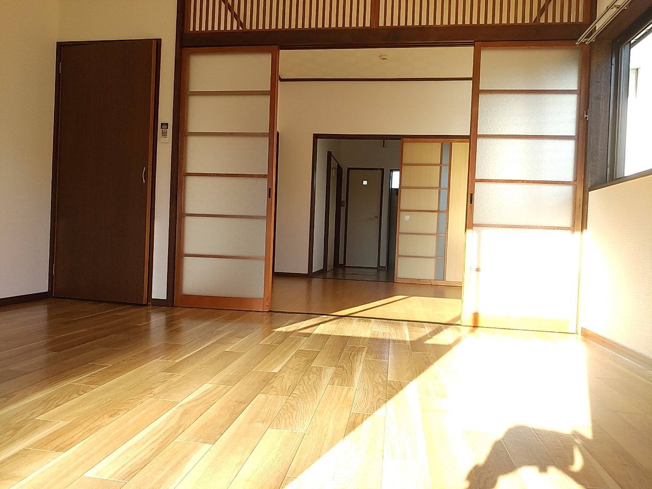 タウンソレイユAの居間写真