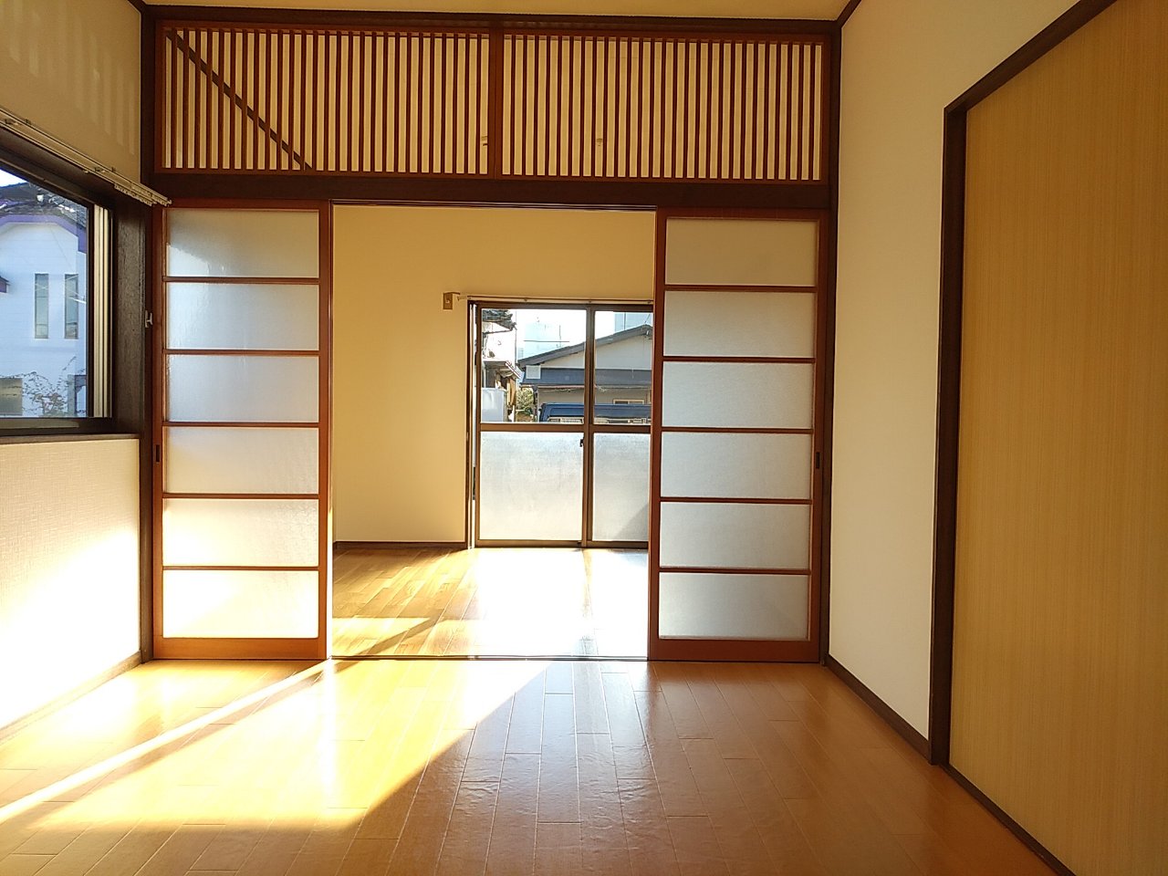 タウンソレイユAの居間写真