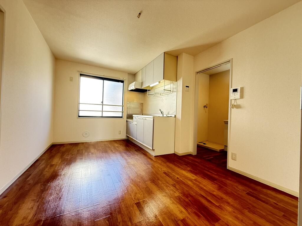 キッチン　窓もあり、風通しの良いキッチン！！