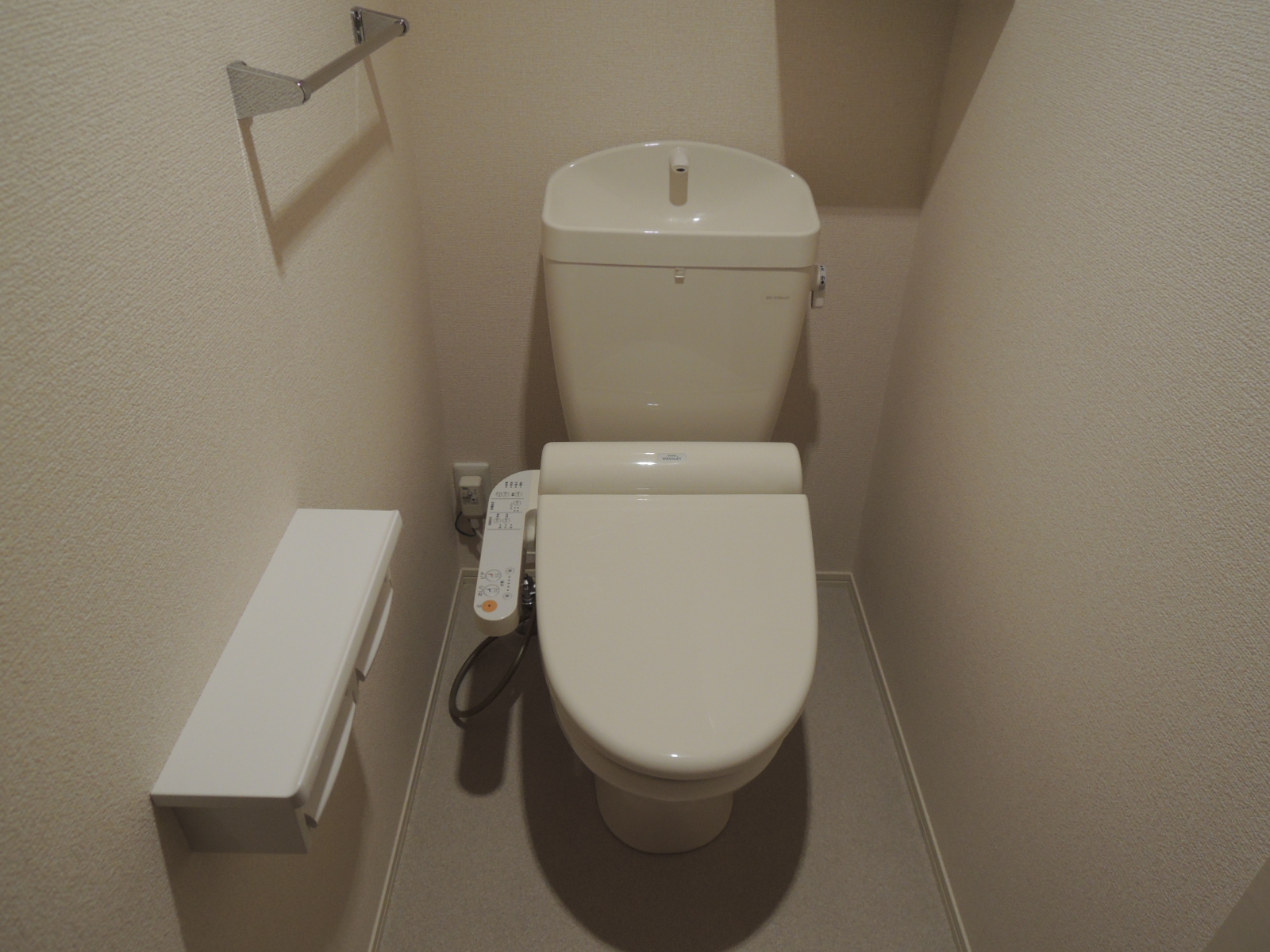ペルーシェB棟のトイレ写真