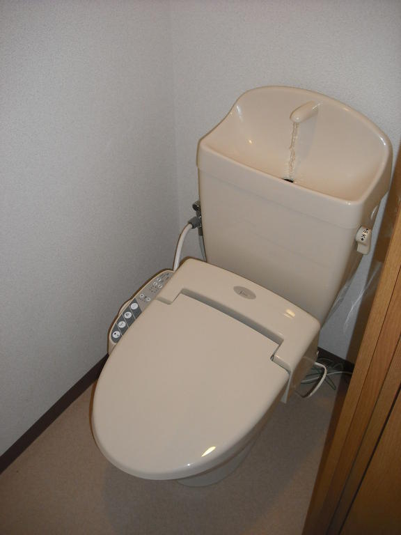 ガーデンヒル岡宮のトイレ写真