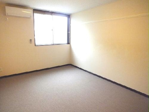 その他部屋・スペース　2Fはじゅうたん