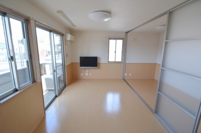その他　壁掛けテレビは撤去の可能性があります