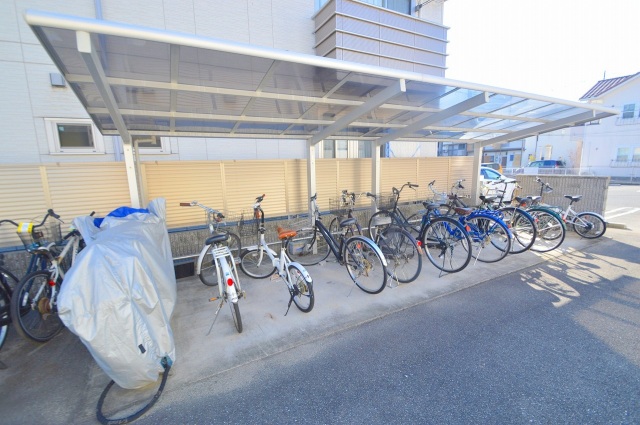 ドラックストア　クスリ岩崎チェーン広島府中南店（ドラッグストア）まで1302m