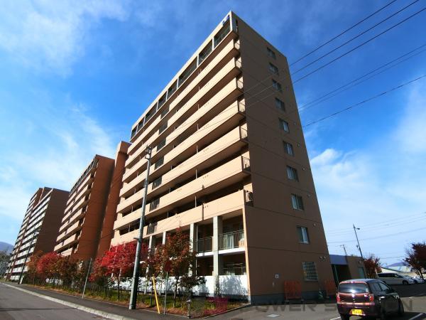 小樽市築港のマンションの建物外観