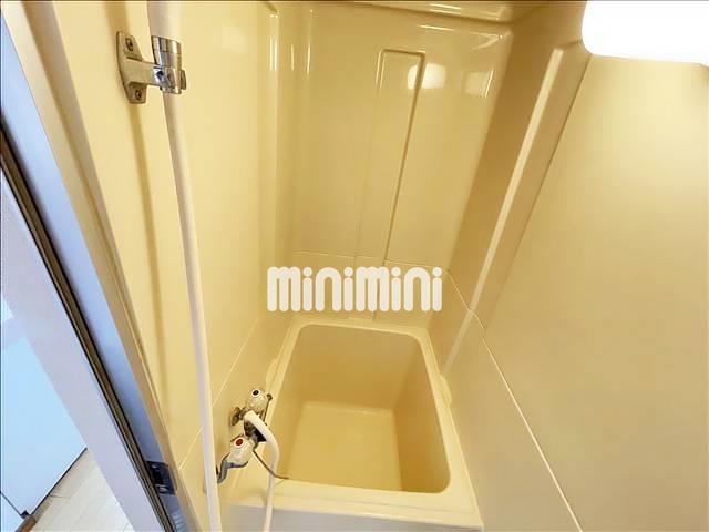 バス・シャワールーム　浴槽で疲れを癒してください♪