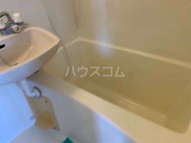 【菊川市半済のアパートのバス・シャワールーム】