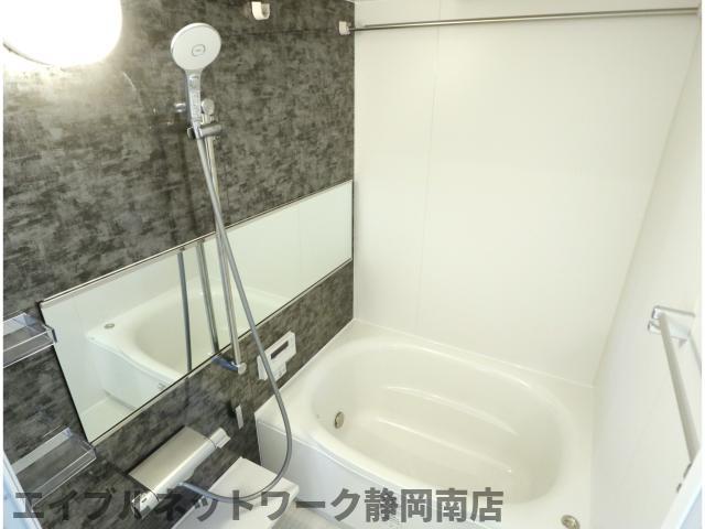 バス・シャワールーム　お風呂で日々の疲れを落としましょう