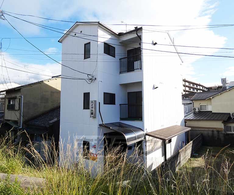 京都市伏見区景勝町のマンションの建物外観