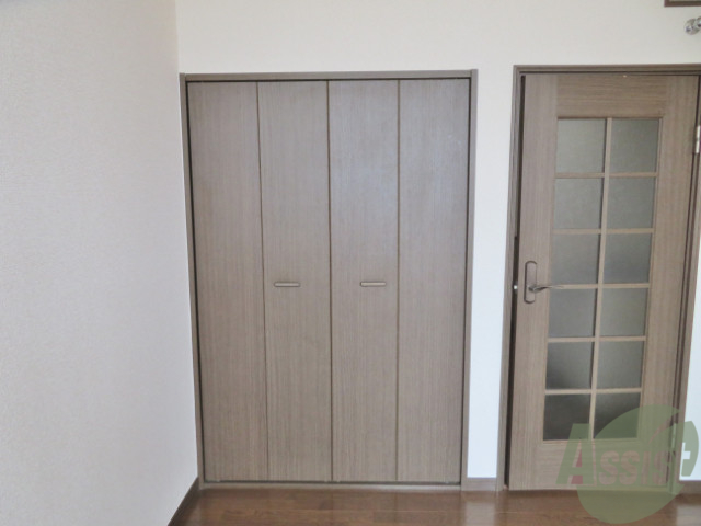 収納　収納の横幅も広そうです。奥行きが気になりますね。