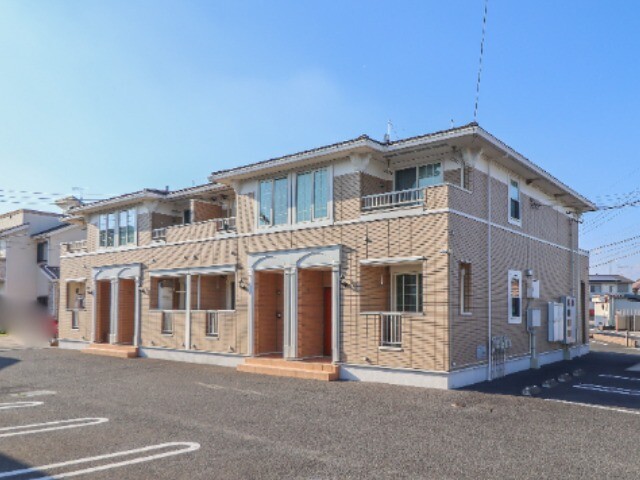 栃木市柳橋町のアパートの建物外観