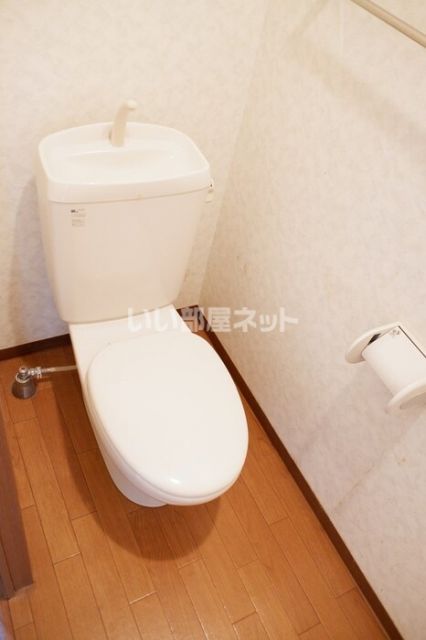 【瀬戸市北山町のアパートのトイレ】