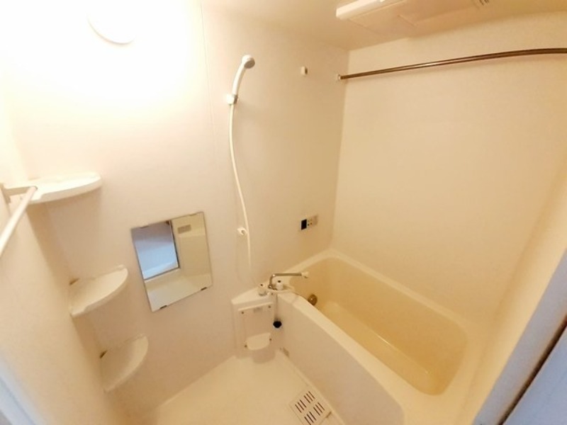 バス・シャワールーム　図面と現状に相違がある場合には現状を優先