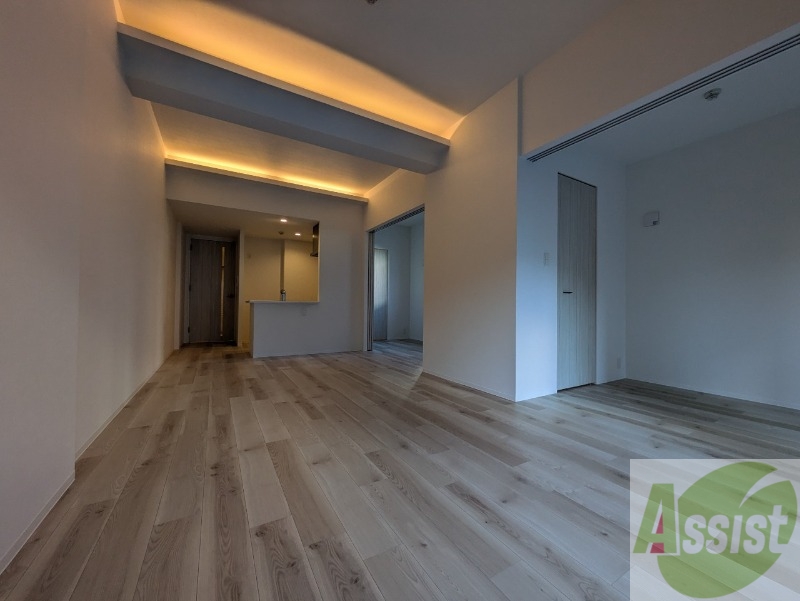 居室・リビング　広々したリビングで快適にくつろげそうです。