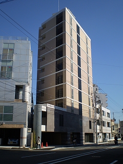 京都市上京区北伊勢屋町のマンションの建物外観