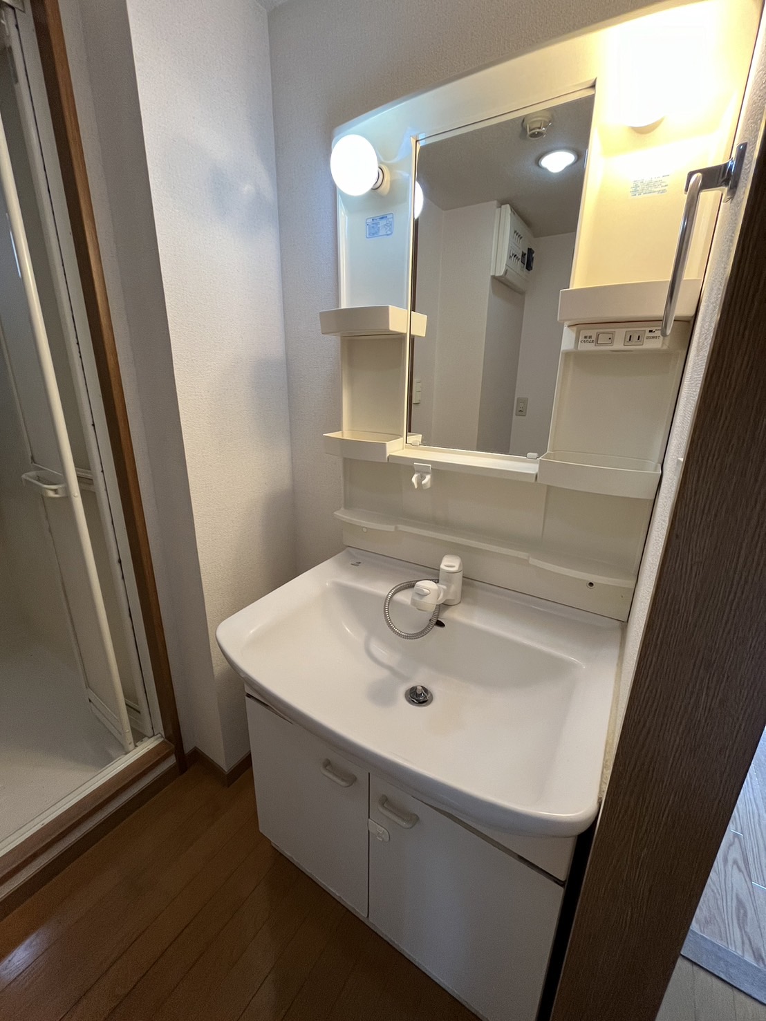 洗面設備　シャンプードレッサー