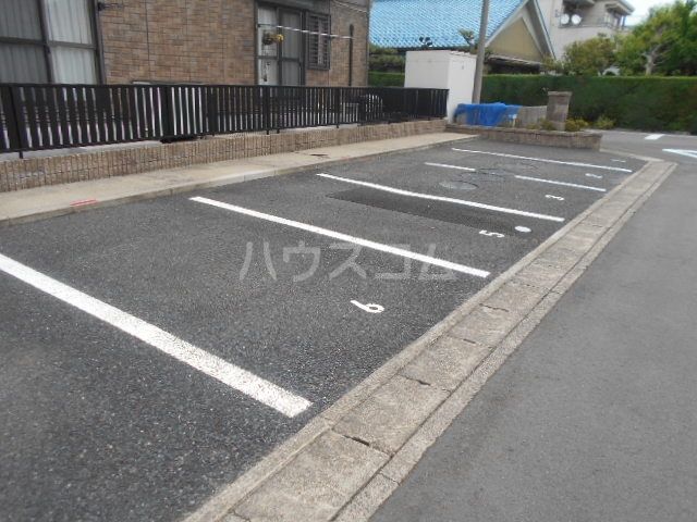 【江南市宮後町船渡のアパートのエントランス】