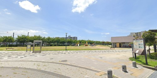 【ブロッサムコートの公園】