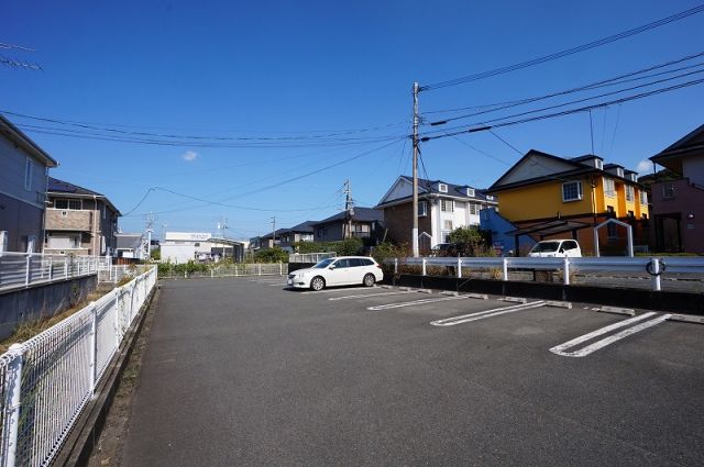 【サン・フレイムＹＡＢＥ　Ａの駐車場】