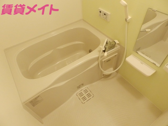 バス・シャワールーム　別部屋同タイプ