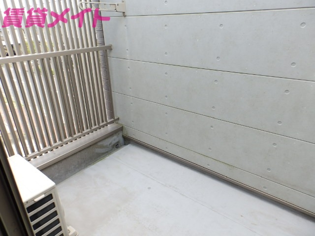 バルコニー　別部屋同タイプ