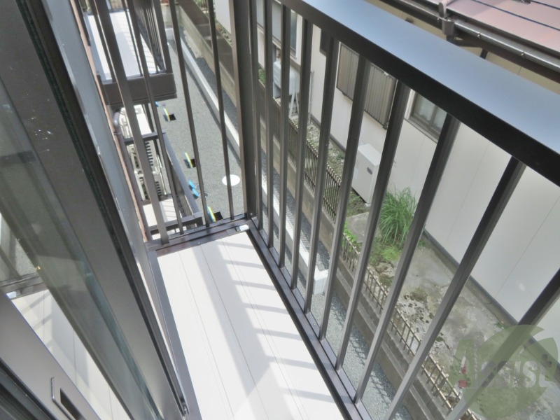 バルコニー　バルコニーが付いているので晴れた日は洗濯物が干せますね