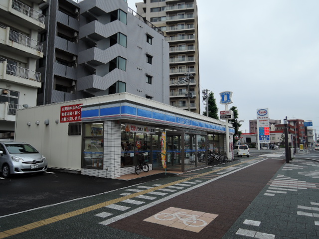 コンビニ　ローソン鹿児島大門口店（コンビニ）まで162m