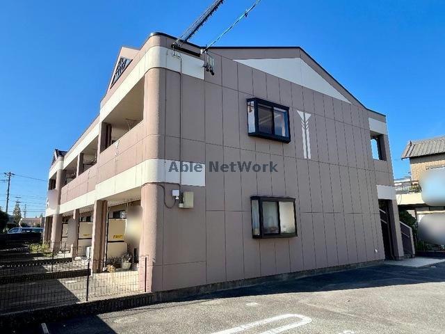 西尾市吉良町上横須賀のアパートの建物外観