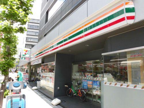 コンビニ　セブンイレブン赤坂6丁目店（コンビニ）まで182m
