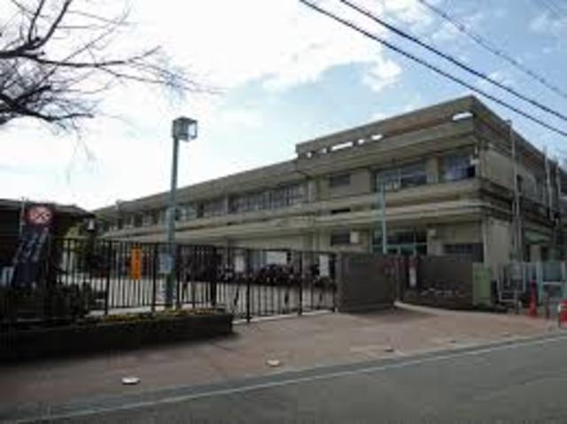 【蔵岡マンションの小学校】