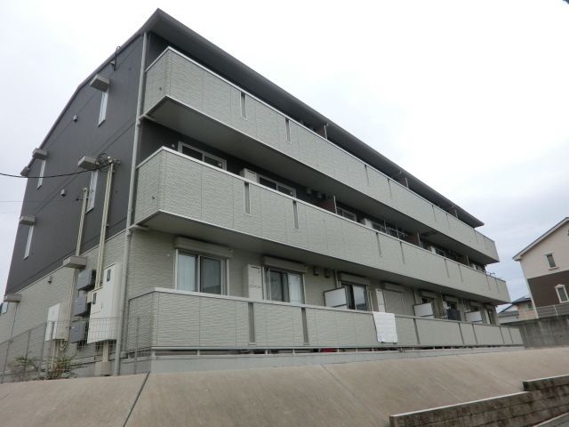 【市原市山田橋のアパートの建物外観】