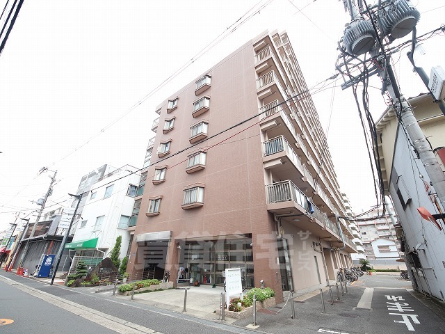 東大阪市鴻池元町のマンションの建物外観