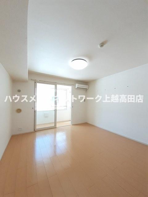 居室・リビング　洋室12.2帖