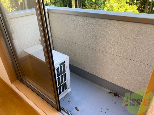 バルコニー　バルコニーはこちらです。十分な広さがございますね