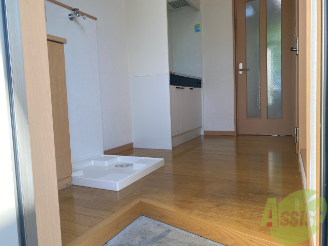 玄関　玄関周りも、広くて使いやすそうな雰囲気ですね。