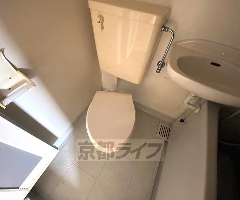 トイレ　シンプルなトイレです。