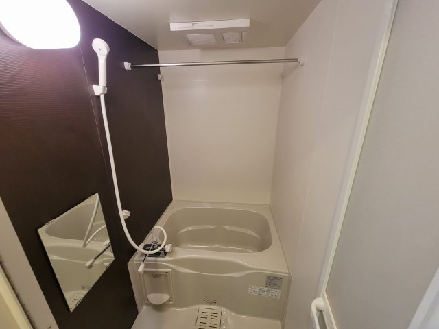 バス・シャワールーム　きれいなお風呂です