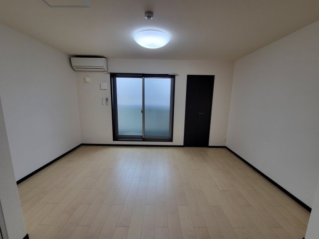 その他　使い勝手のいい寝室です