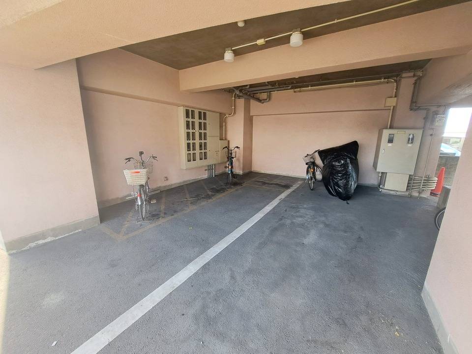 駐車場　駐輪場