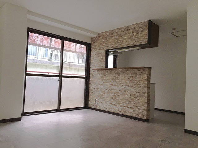 居室・リビング　室内