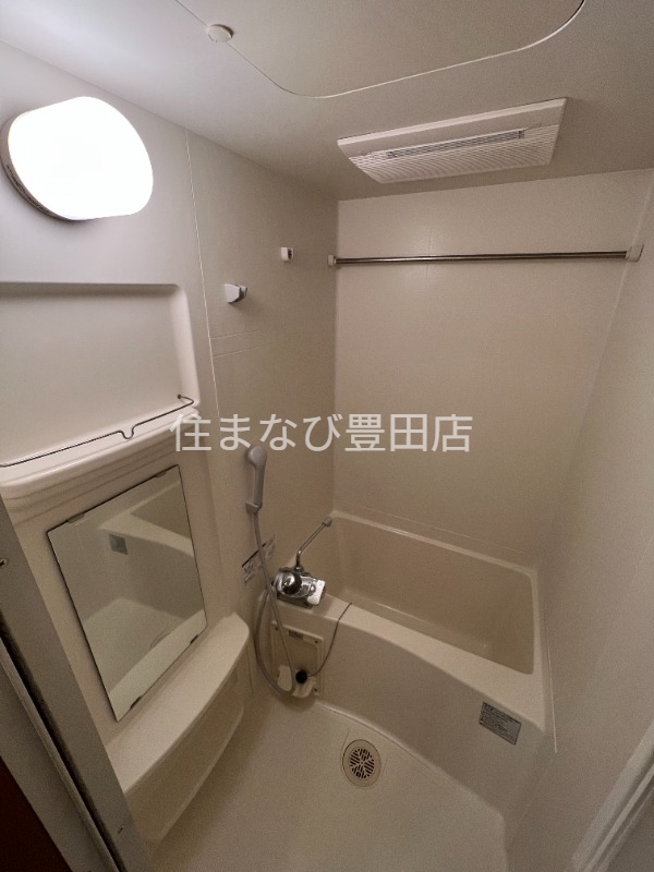 バス・シャワールーム　同型別部屋写真