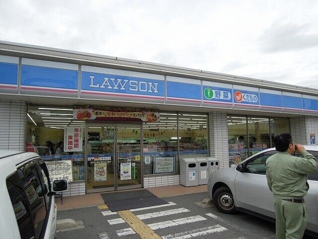 コンビニ　ローソン茨木豊川三丁目店（コンビニ）まで640m