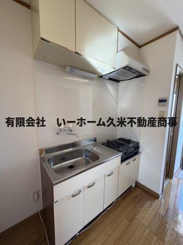 キッチン　コンパクトなキッチンで掃除もラクラク