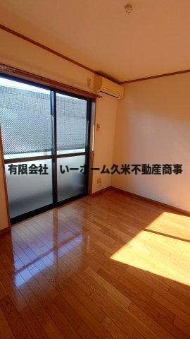 居室・リビング　６帖の洋室