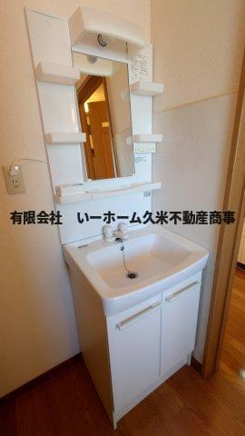 洗面設備　コンパクトで使いやすい洗面所