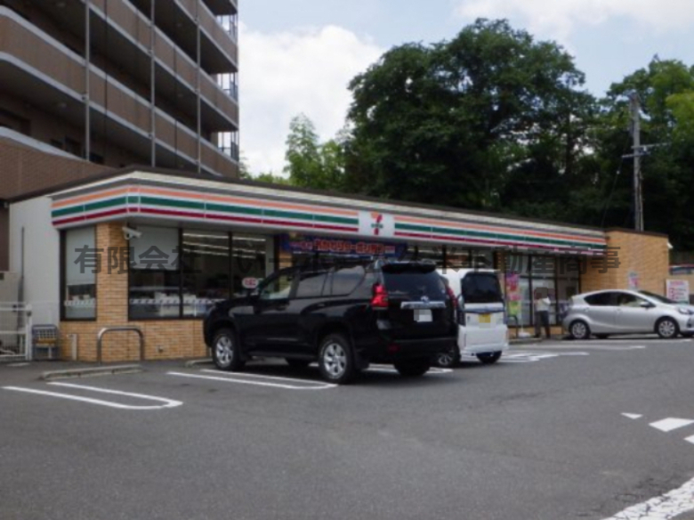 コンビニ　セブンイレブン 諫早八天町店（コンビニ）まで394m