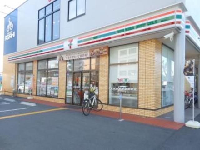 コンビニ　セブンイレブン摂津千里丘6丁目店（コンビニ）まで650m