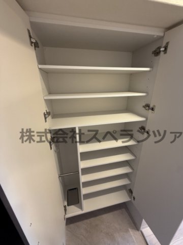 収納　シューズボックス